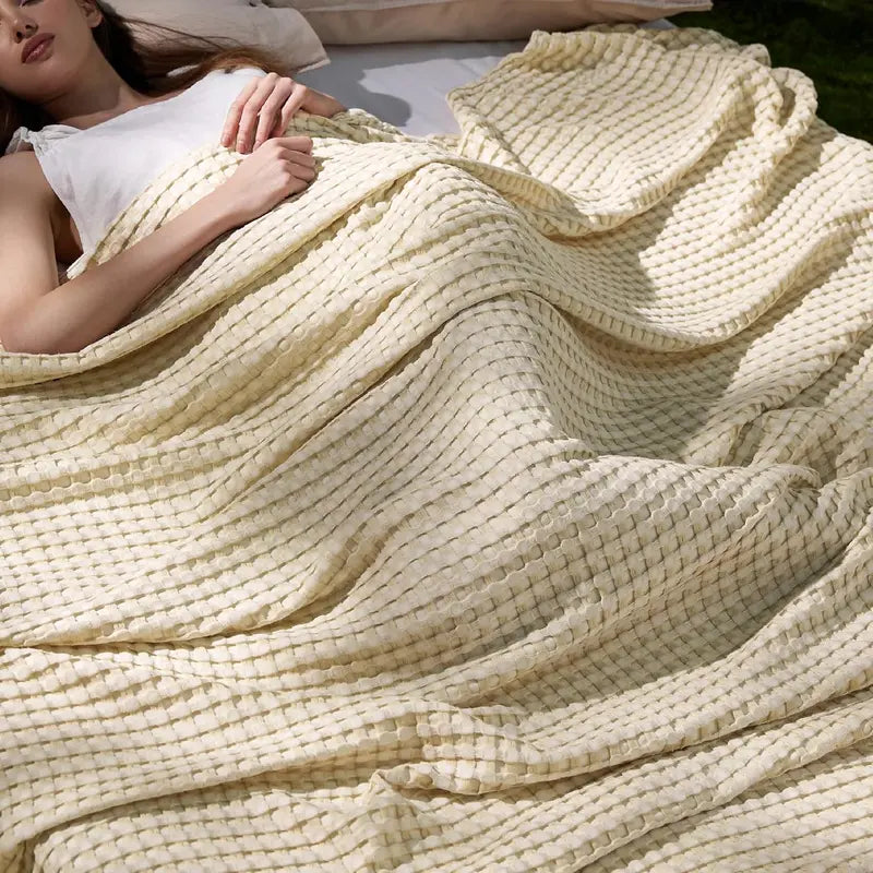 Cooling Bamboo Waffle Blanket, Lightweight Breathable Throw for Hot Sleepers