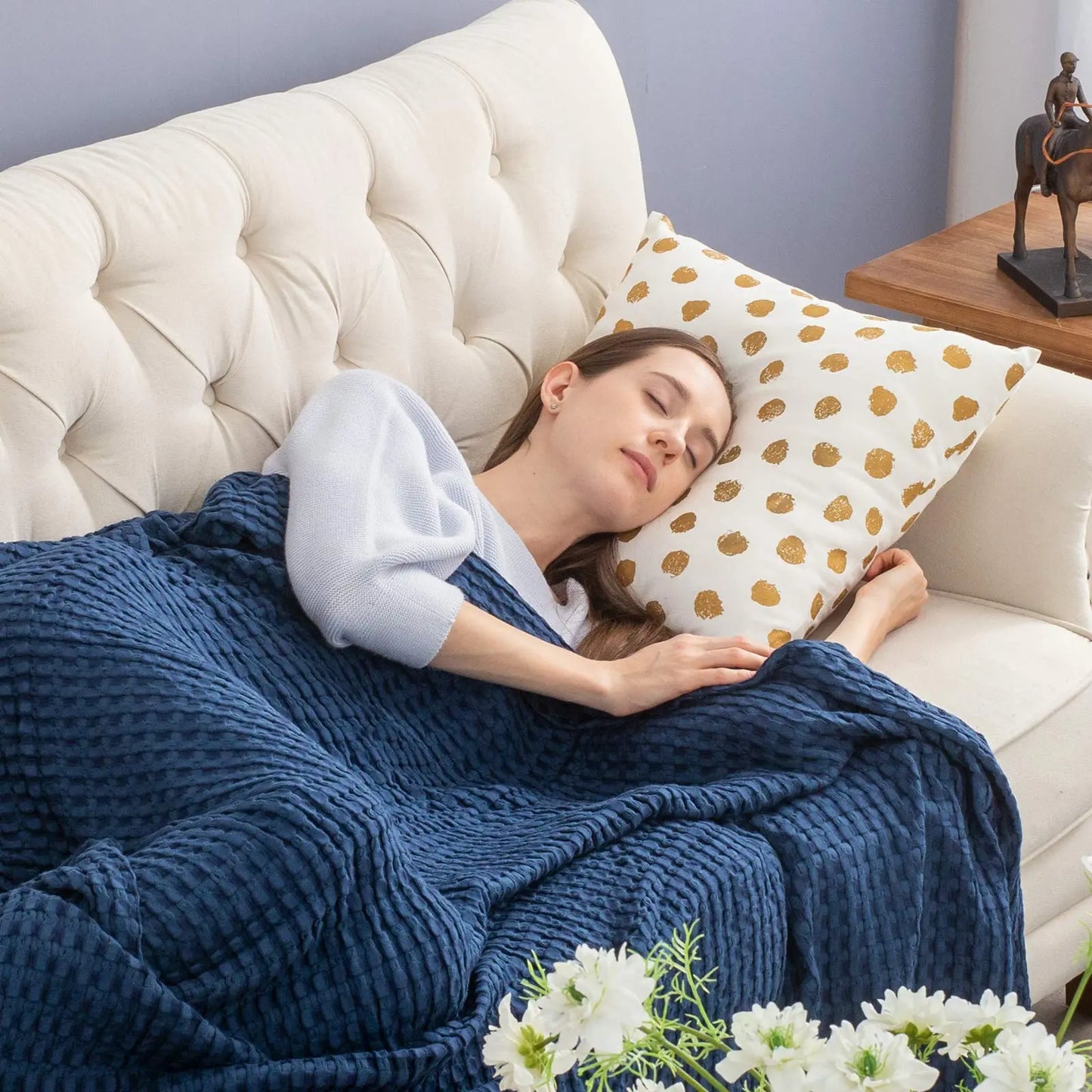 Cooling Bamboo Waffle Blanket, Lightweight Breathable Throw for Hot Sleepers